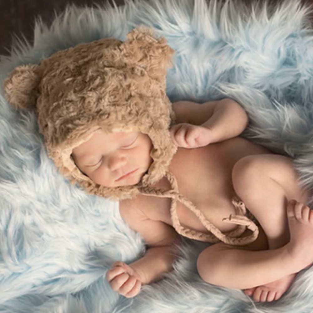 Daisy Baby Infant Fuzzy Lil’ Bear Minky Dot Beanie Hat Camel Size 0-6 months NWT